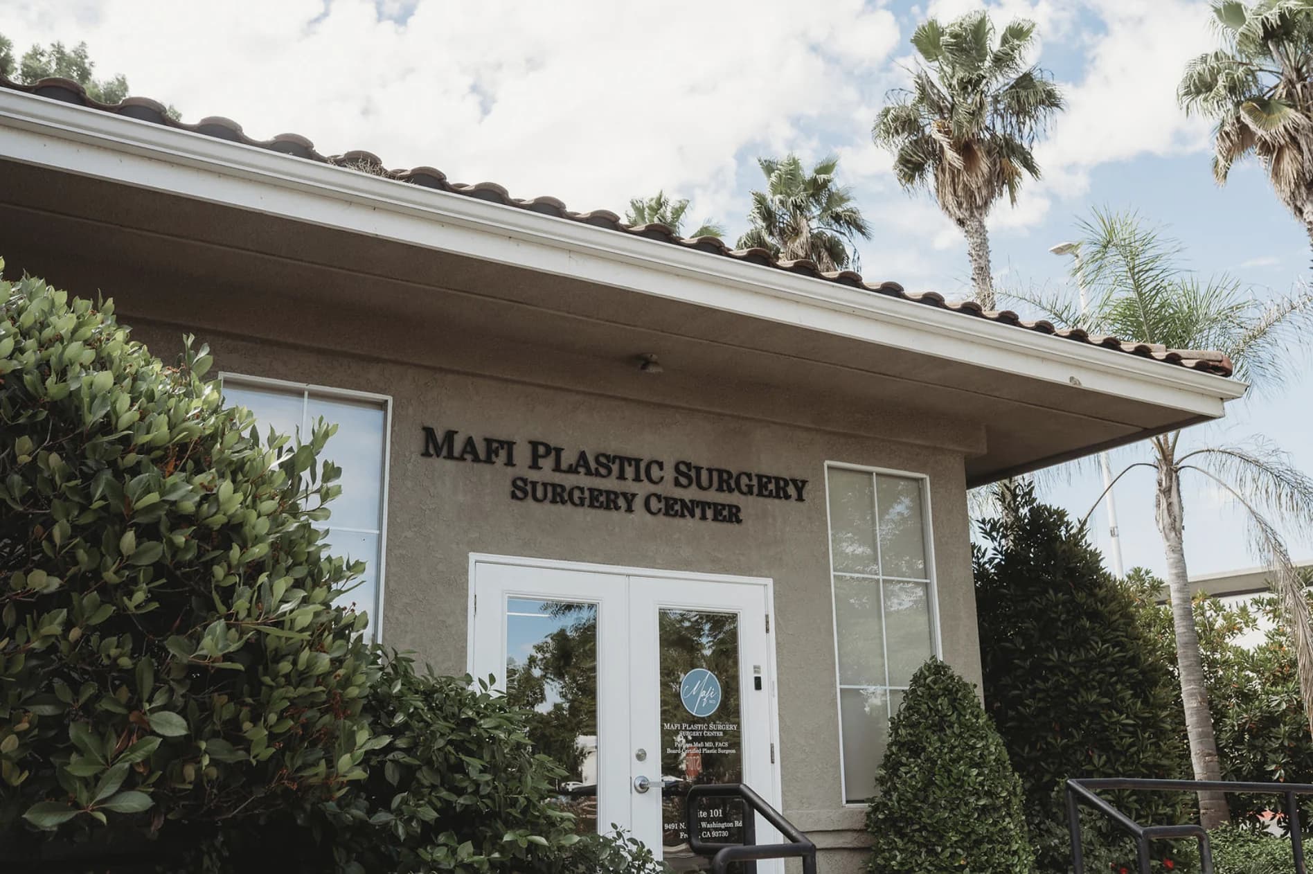 The exterior of Mafi Plastic Surgery Surgery Center in Fresno