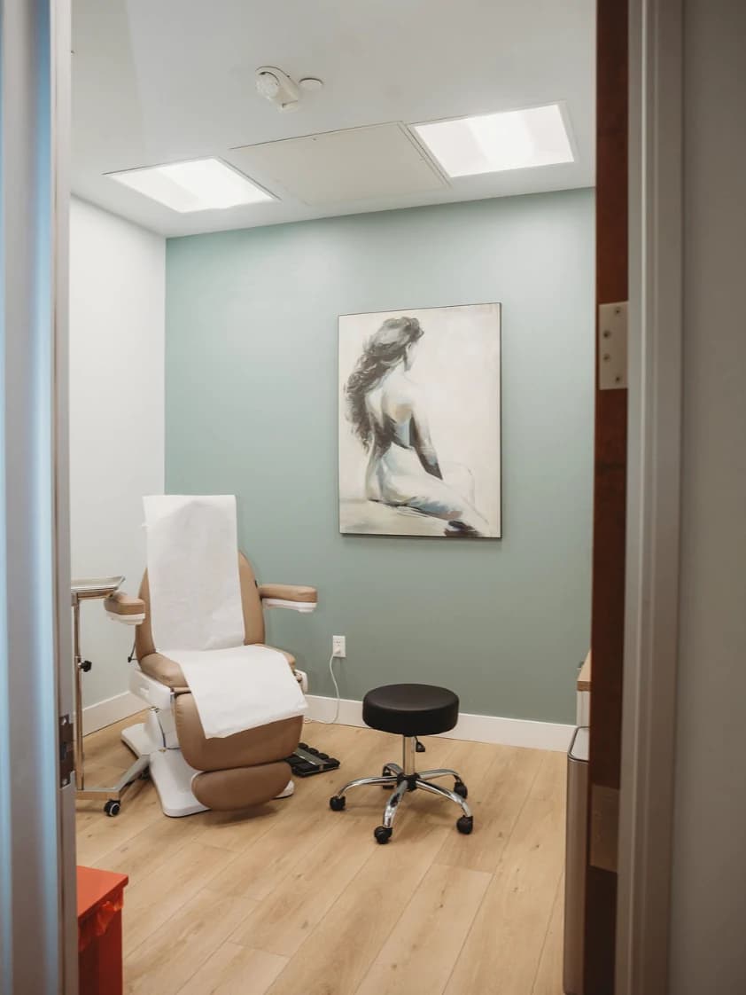 A treatment room at Mafi Plastic Surgery in Fresno