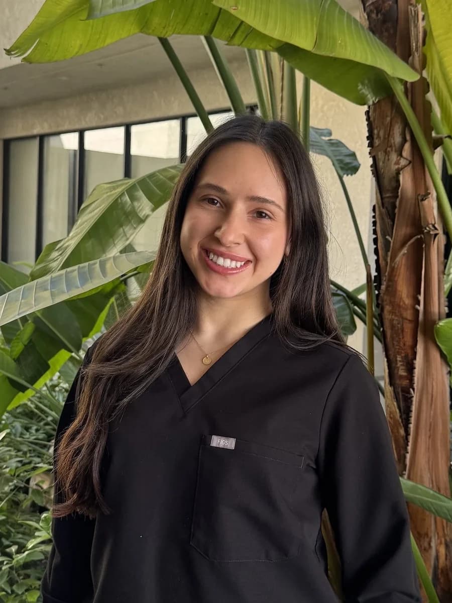 Jersey, medical assistant at Mafi Plastic Surgery